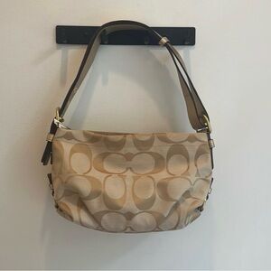 Coach 🦋 Y2K  Soho Signature Duffle Shoulder Bag.-excellent condition